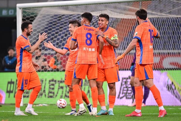 如何注册皇冠足球代理_鲁媒:受济南降雨天气影响如何注册皇冠足球代理,泰山队取消赛前有球训练计划