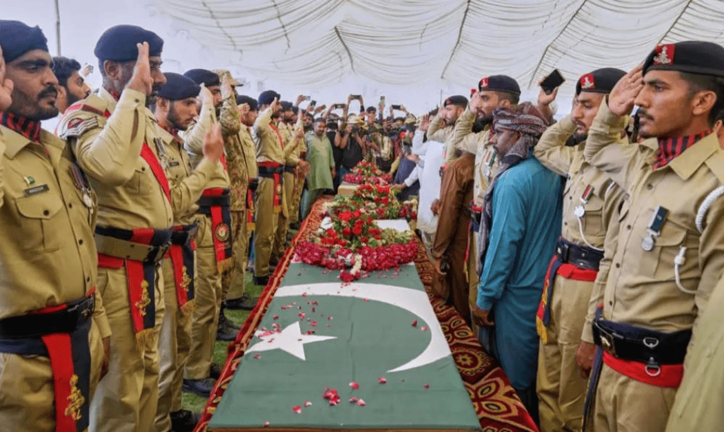 皇冠信用网开户_空战大败后不到48小时皇冠信用网开户，印度再次挑衅巴第二大城市，巴军转身突袭印度无人机基地！