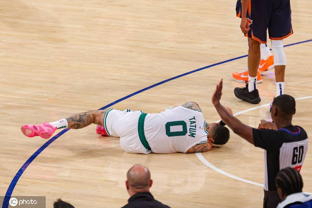 皇冠信用网正版开户_塔图姆确诊右脚跟腱断裂 已接受手术暂无复出时间表