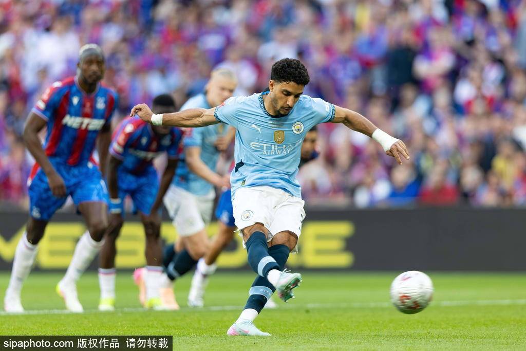 皇冠信用网会员开户申请_足总杯-埃泽破门马尔穆什失点 曼城0-1送水晶宫夺队史首冠