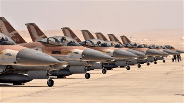 小保加足球_德黑兰领空彻底失守！50多架以军机上演自由飞行小保加足球，俄紧急撤侨