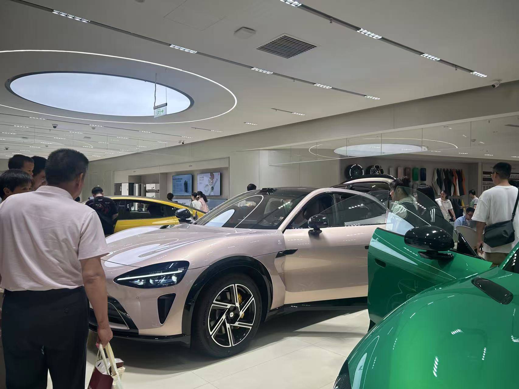 甲府风林 v 爱媛_小米YU7上市72小时：“锁单+1”刷屏工作群甲府风林 v 爱媛，提车时间最长超一年，雷军直面“产能挑战”？