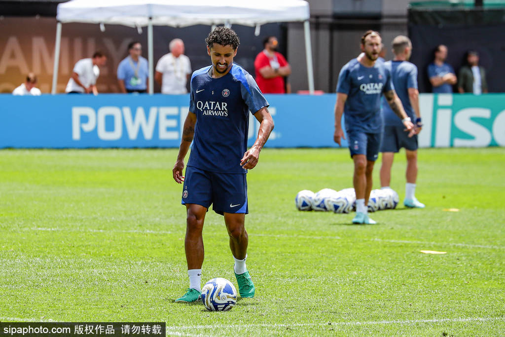 凤凰城水星比分_从尤文图斯到马赛：蒂莫西·维阿的足球旅程再起航