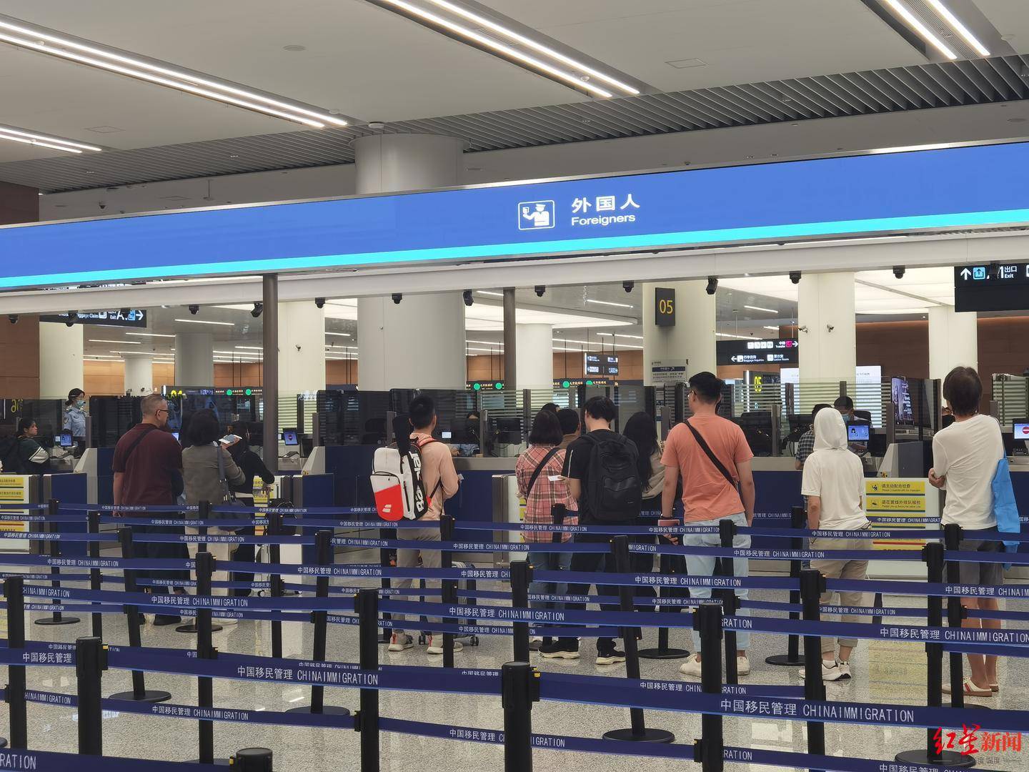 皇冠皇冠信用网会员注册_暑期过半皇冠皇冠信用网会员注册，成都入出境外国人同比增长近4成！有外国游客在蓉体验世运会项目→