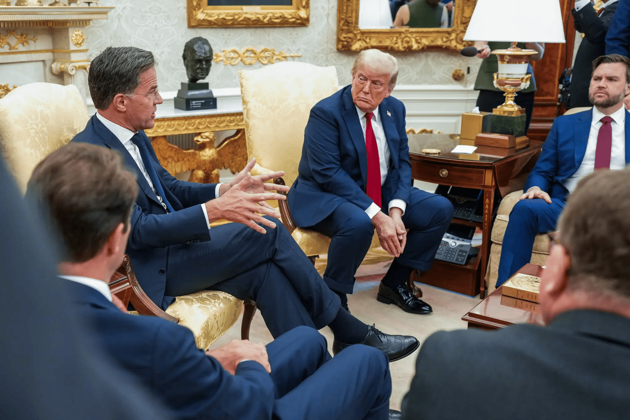 五大联赛开赛时间_特朗普再发文：乌克兰拿不回克里米亚、不能加入北约