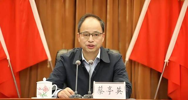 WNBA美国女子职业篮球联赛_中组部有关干部局负责同志宣布中央决定WNBA美国女子职业篮球联赛，他们履新