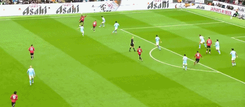 特拉帕尼 vs卡塞塔纳_多纳鲁马完美处子秀！世界级扑救特拉帕尼 vs卡塞塔纳，零封曼联获7.1分，名宿狂赞