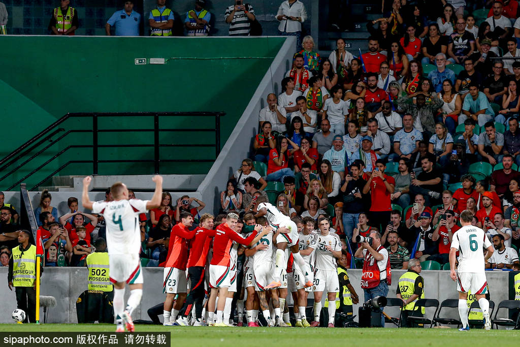 皇冠信用盘注册开户_世预赛-C罗双响独享射手王索博绝平 葡萄牙2-2匈牙利