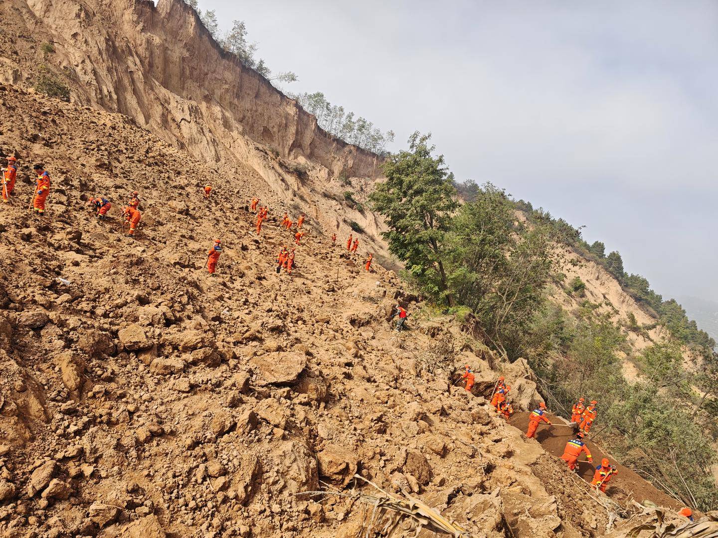 罗瑟汉姆 vs 保顿艾尔宾_农妇收玉米遇山体垮塌失联 当地搜救8天后停止 家属：在家中举办罗瑟汉姆 vs 保顿艾尔宾了告别仪式