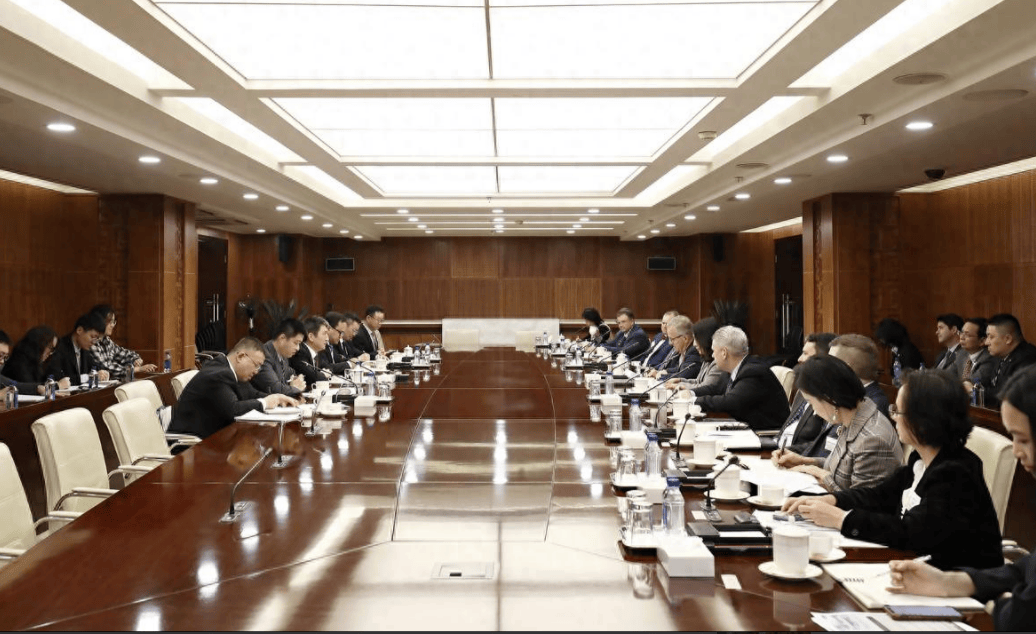 皇冠信用网登123出租_美方代表团来到北京皇冠信用网登123出租，跟李成钢部长直接对上线，说起话来客客气气的