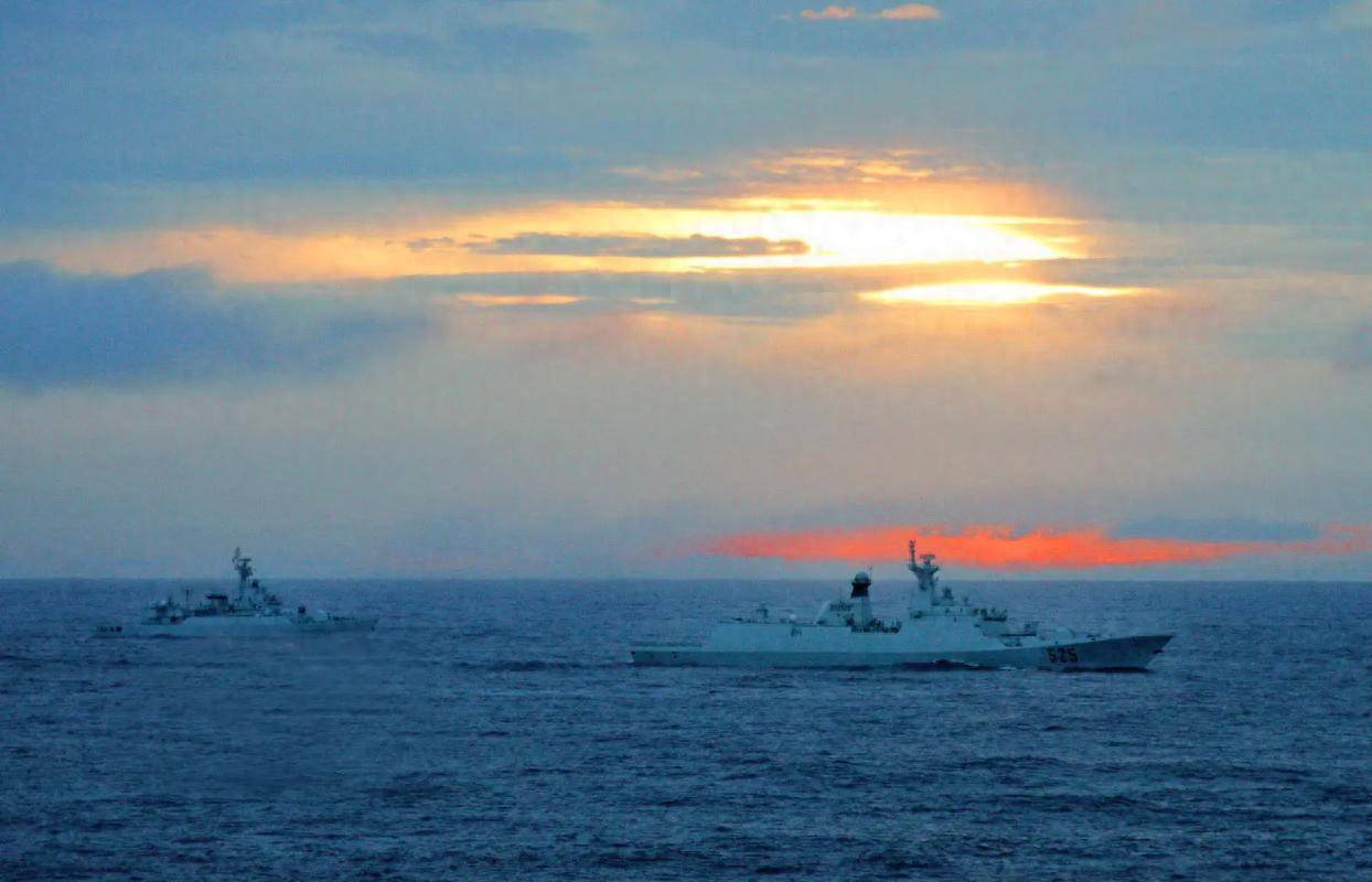 2026世界杯直通名额已确定32席_中国在黄海三天实弹演习2026世界杯直通名额已确定32席，外资紧急撤离出日本，日官员已抵华，高市早苗想体面认输？