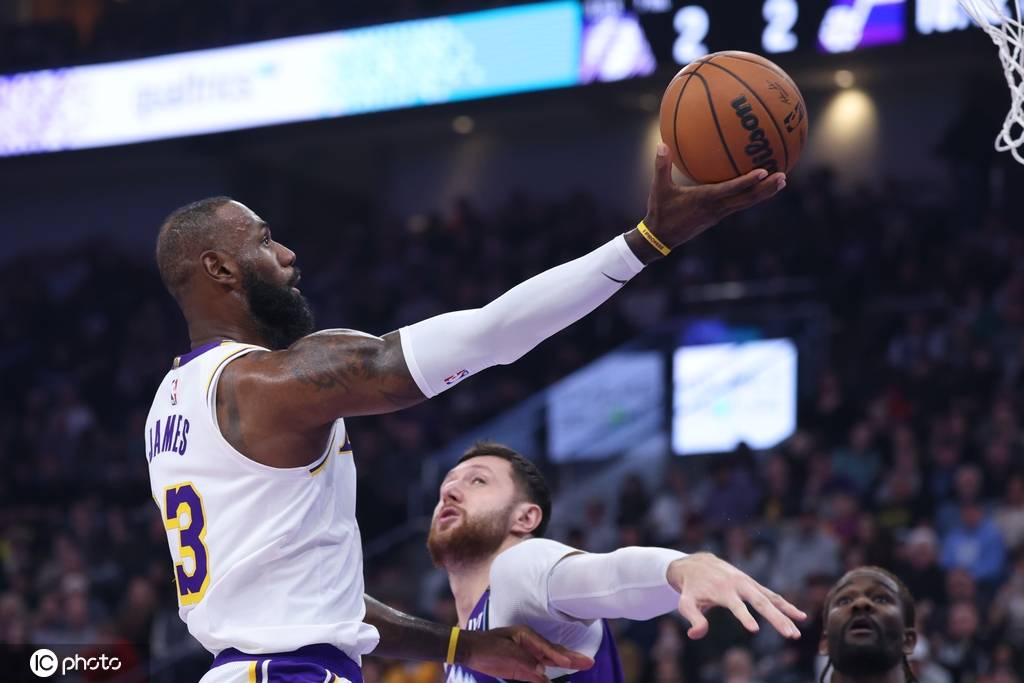 皇冠信用網最高占成_老詹17+8东契奇33+11+8 小里22+10湖人险胜爵士