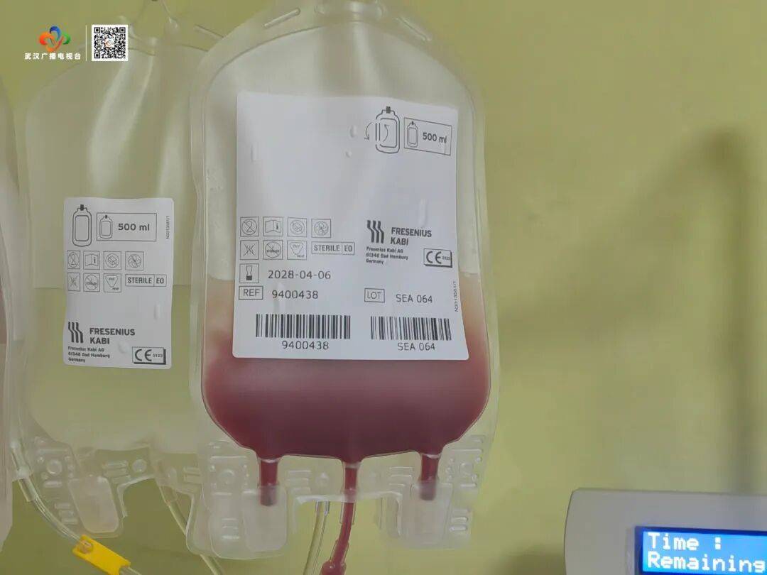 排球_今天排球，25岁武汉小伙与5岁陌生女孩千里“结缘”！