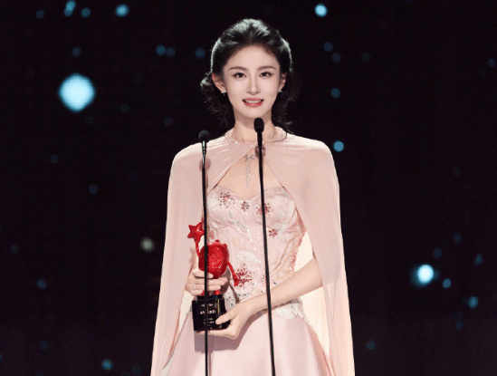 沙特阿拉伯足球_于正回应赵晴瘦成“纸片人”：她每天运动超过六小时