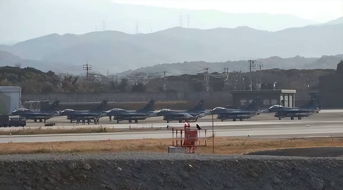 皇冠信用开户申请_突发！日本挑衅升级皇冠信用开户申请，12架F-2战机挂载48枚导弹，模拟击沉辽宁舰