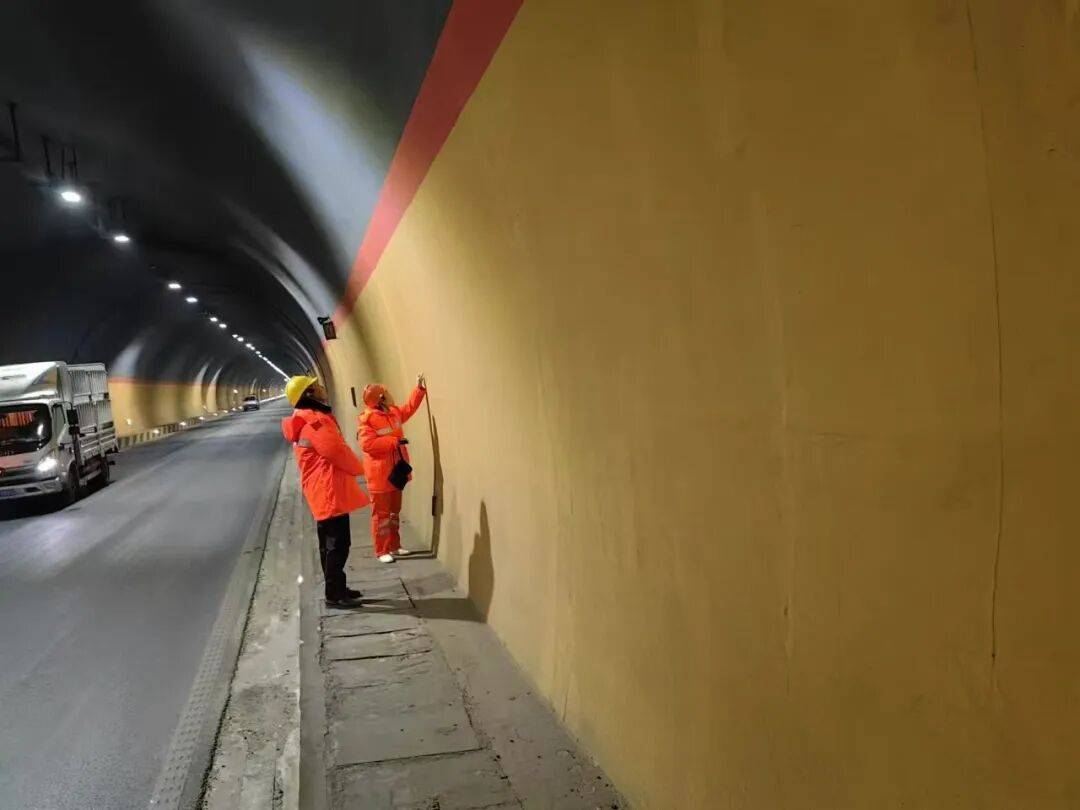 皇冠信用在线注册_甘肃定西陇西县发生3.9级地震 定西公路事业发展中心迅速开展震后排查保畅通