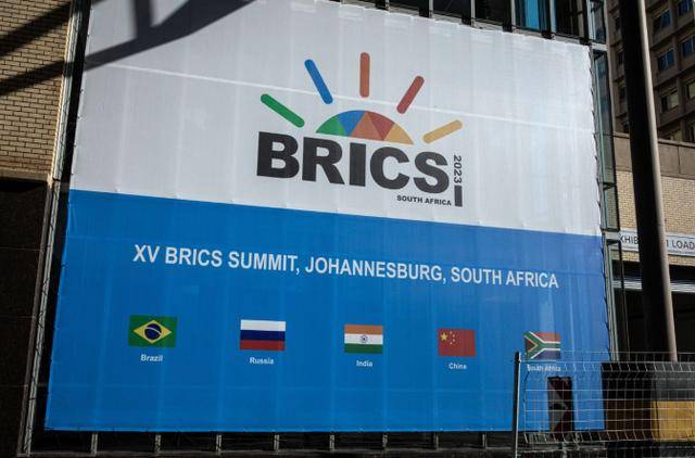 皇冠信用网代理_朝鲜发射两枚导弹皇冠信用网代理，金正恩决不重蹈马杜罗覆辙，日本开始悄悄后缩