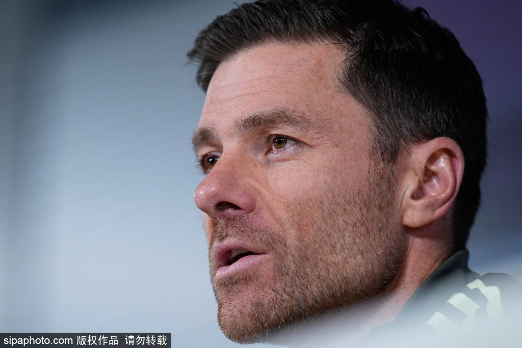 皇冠在线客服_马卡列阿隆索下课五大原因：随意开大脚、与维尼修斯交恶等